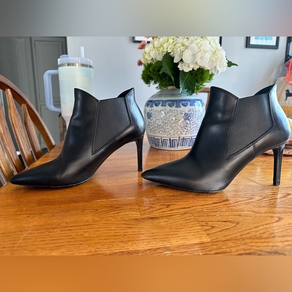 Saint Laurent Black Heeled Boots - Picture 1 of 8